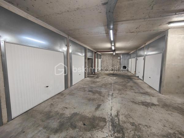 A SAISIR

A partir de 32k€
De 14,4m2 à 20,5m2
Plusieurs garages dans la Résidence Cannes Maria, sous l'Intermarché de la République.
Résidence récente et sécurisée, accès très large.
Possibilité d'acheter un ensemble de box.
Plus que 8 lots disponibles