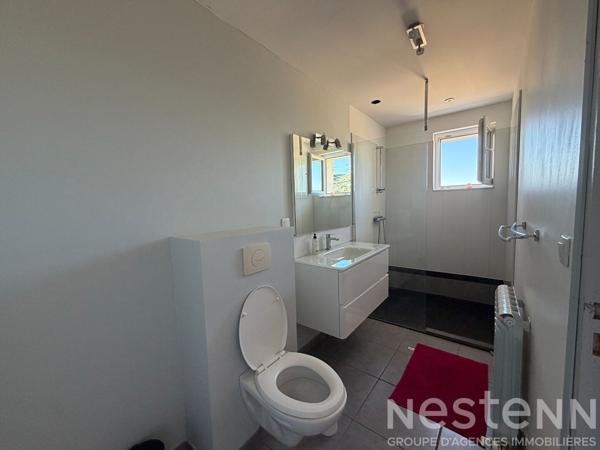 Location maison T5 entièrement meublée avec piscine, grandes terrasses et 10 000 m² de terrain