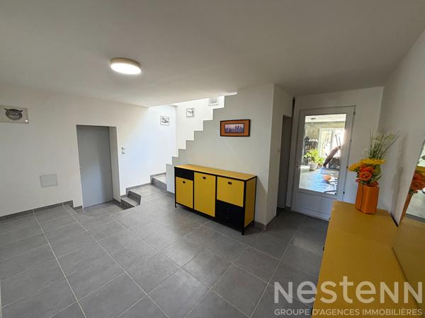 Location maison T5 entièrement meublée avec piscine, grandes terrasses et 10 000 m² de terrain