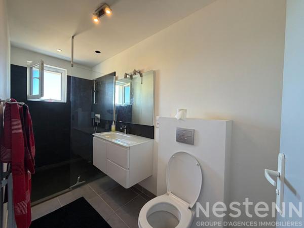 Location maison T5 entièrement meublée avec piscine, grandes terrasses et 10 000 m² de terrain