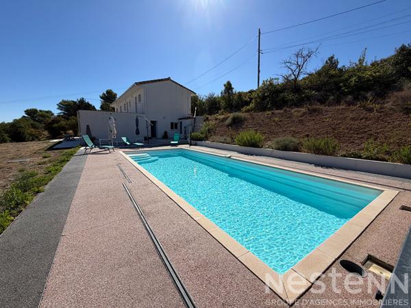 Location maison T5 entièrement meublée avec piscine, grandes terrasses et 10 000 m² de terrain