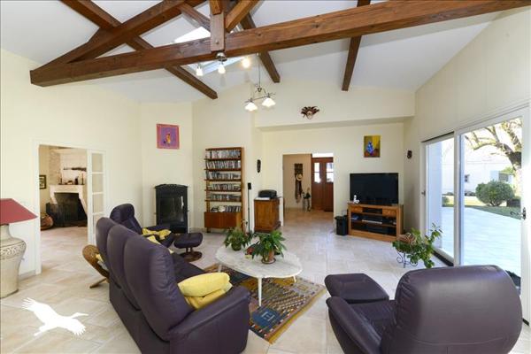 Maison à vendre |  La Couronne |  13 pièces | 415 m²