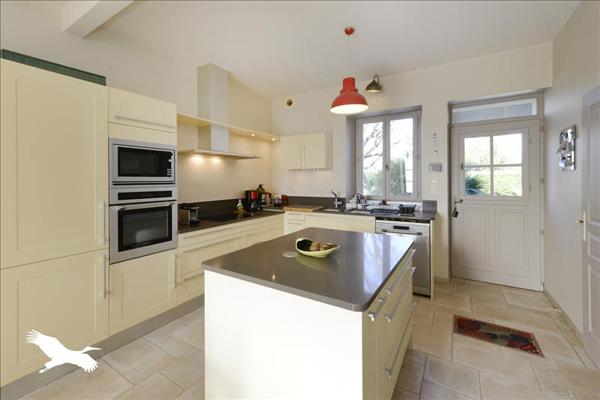 Maison à vendre |  La Couronne |  13 pièces | 415 m²