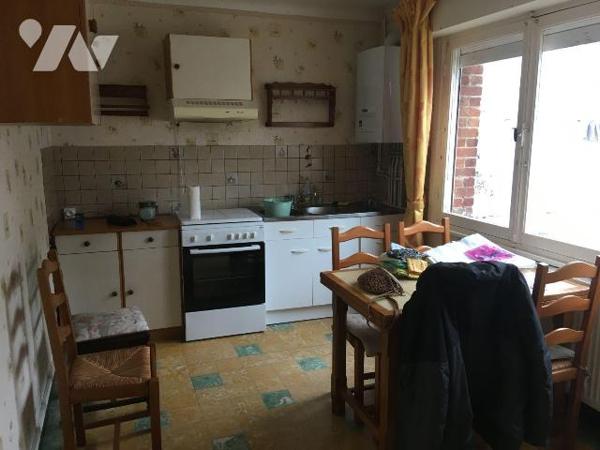 Maison à rénover sur la Commune de LOON-PLAGE, à 600 mètres du centre ville et de ses commodité...