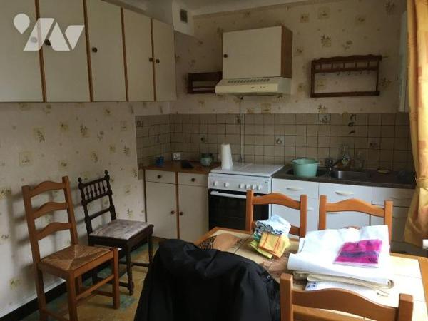 Maison à rénover sur la Commune de LOON-PLAGE, à 600 mètres du centre ville et de ses commodité...