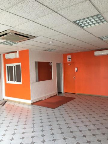 Local commercial · Location Salon De Provence (13300) 80m²