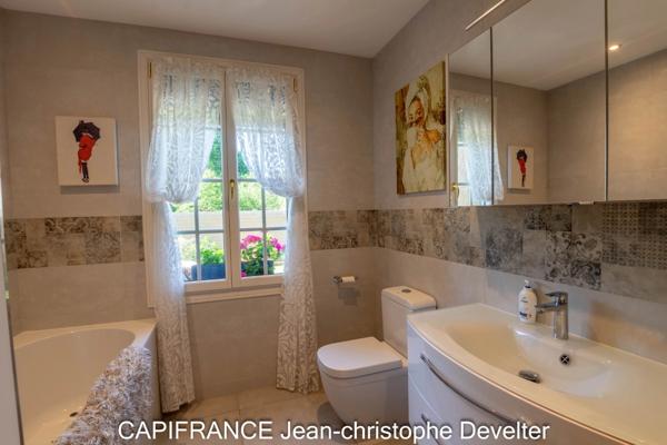 GORRON (53) Propriete à vendre propriété 5 chambres sur terrain de 3170 m2