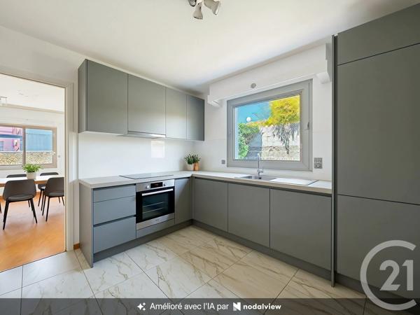 Appartement T3 à vendre  4 pièces - 95,04 m 2   CHALLANS  - 85