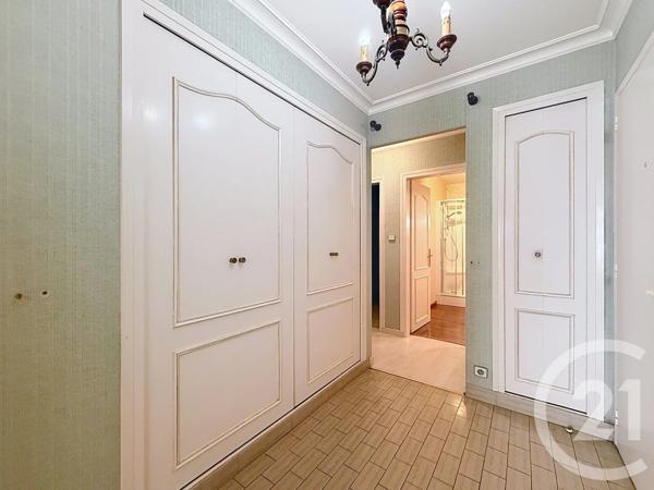 Appartement T3 à vendre  4 pièces - 95,04 m 2   CHALLANS  - 85