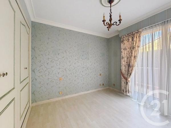 Appartement T3 à vendre  4 pièces - 95,04 m 2   CHALLANS  - 85