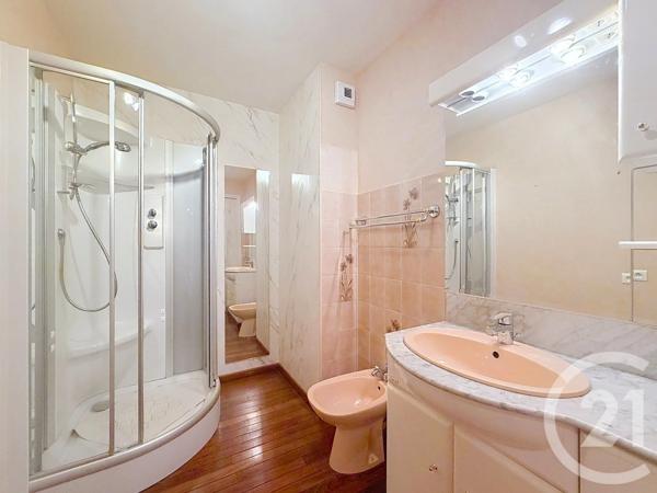 Appartement T3 à vendre  4 pièces - 95,04 m 2   CHALLANS  - 85