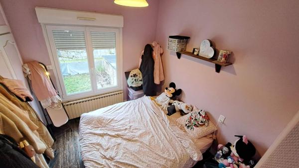 Maison mitoyenne - terrain - dépendance