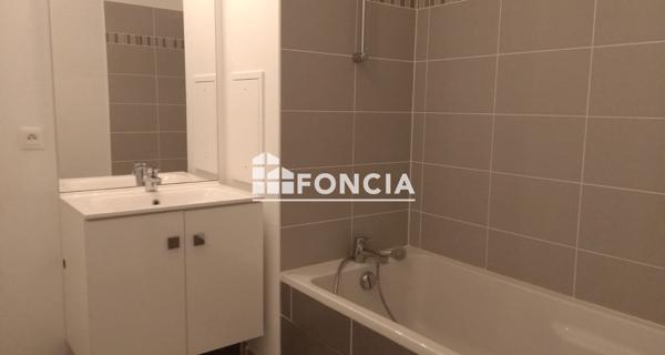 Location Appartement 4 pièces 77.98 m² - Châtenay-malabry 92290