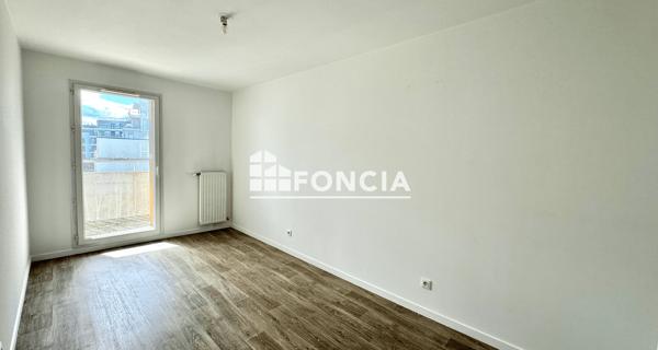 Location Appartement 4 pièces 77.98 m² - Châtenay-malabry 92290