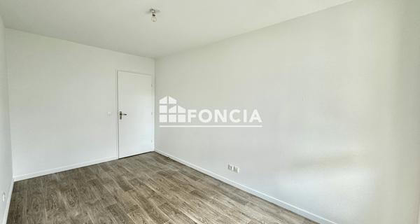 Location Appartement 4 pièces 77.98 m² - Châtenay-malabry 92290