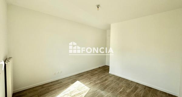 Location Appartement 4 pièces 77.98 m² - Châtenay-malabry 92290