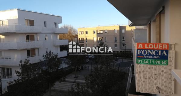 Location Appartement 4 pièces 77.98 m² - Châtenay-malabry 92290