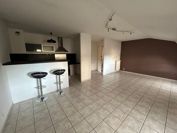 T2 Poitiers – Argent – 50.57 m2