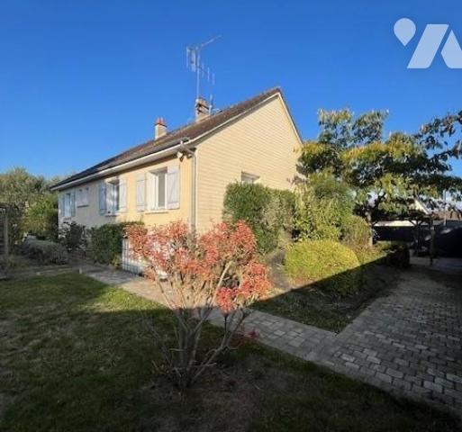 Maison individuelle, 107m² habitables, quatre chambres + un bureau.