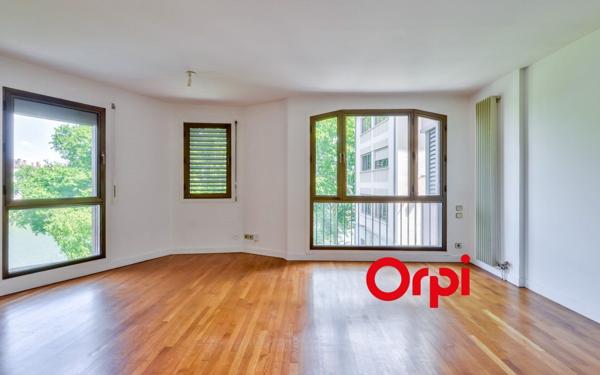 Appartement à vendre    4 pièces • 99,03 m2 Lyon 5