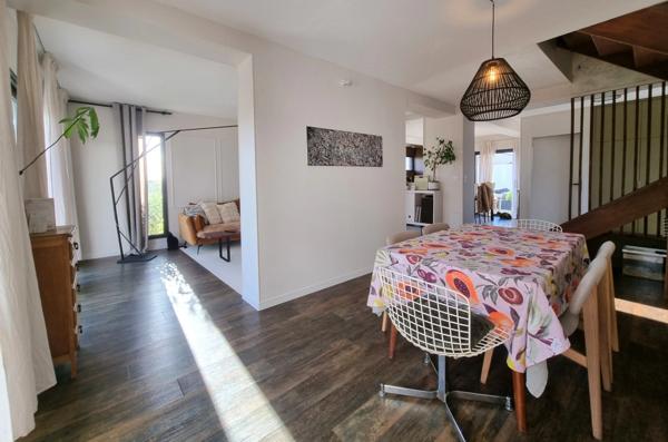 Maison individuelle 5 chambres, piscine et vue dégagée, Vérines - La Rochelle (17)