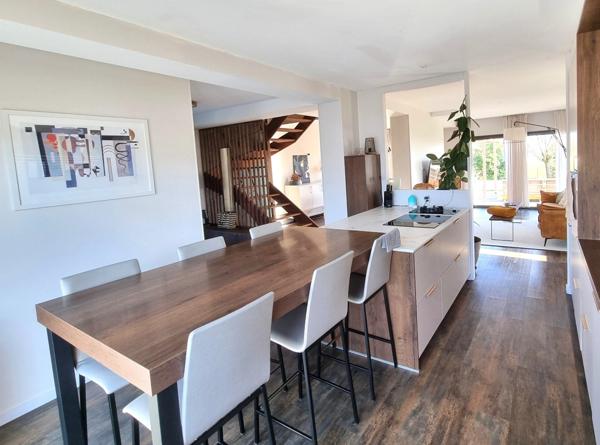 Maison individuelle 5 chambres, piscine et vue dégagée, Vérines - La Rochelle (17)