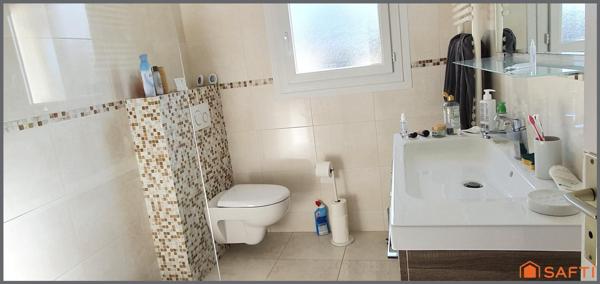 MAISON 4 CHAMBRES SANS TRAVAUX VIE DE PLAIN PIED.