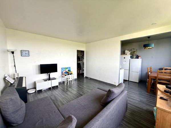 Le Blanc-Mesnil (93150) Appartement 2 Pièces avec parking, cave proche RER B, futur métro 16