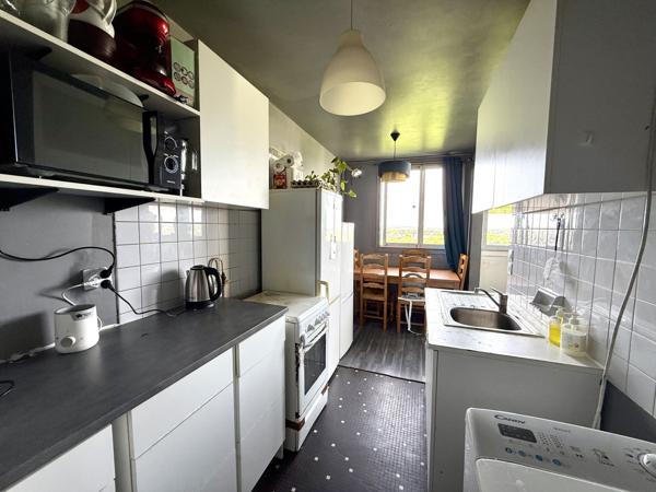 Le Blanc-Mesnil (93150) Appartement 2 Pièces avec parking, cave proche RER B, futur métro 16