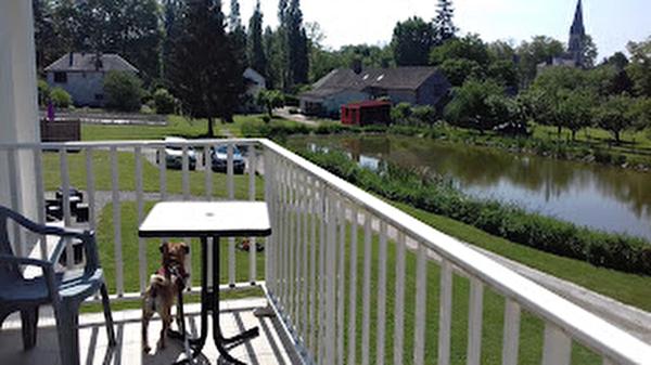 Hôtel de 2* 21 chambres à vendre, proche Chambord, sur axe passant et touristique