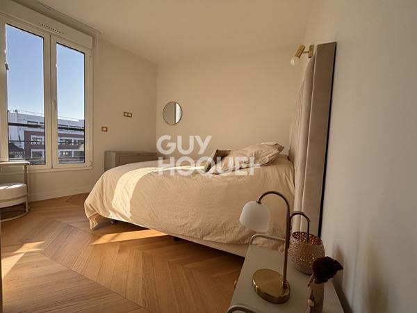 Appartement Mairie de Saint Ouen Sur Seine 6 pièce(s) 119.07m2-Terrasse