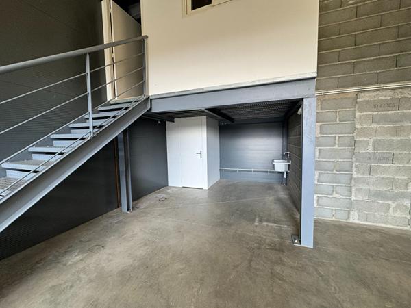 À louer - locaux d'activité de 71 m² à Borgo