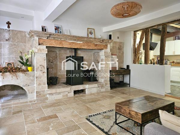 Maison de ville entièrement rénovée en hyper centre de Lavaur