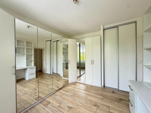 Maison 115 m2 3 chambres proche de la place DANTON avec garage et jardin.