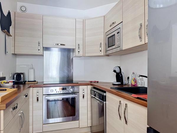 Vente                                                      Appartement
                        
                     2 pièces                      46 m2                     à Cannes