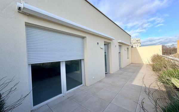 Appartement à vendre    3 pièces • 75 m2 Nîmes