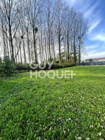 Terrain à Bâtir de 745 m2