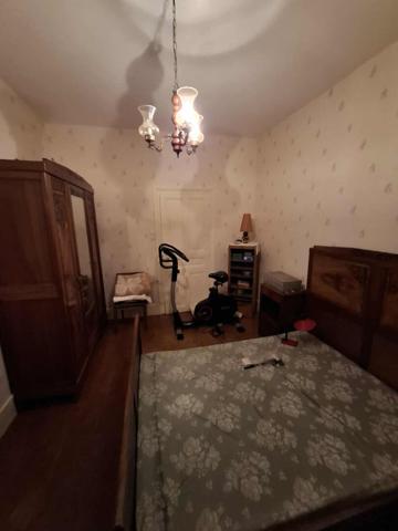 Immeuble de rapport (3 appartements, 3 garages)  T2, T3 et T5 au Creusot - Idéal investisseurs !