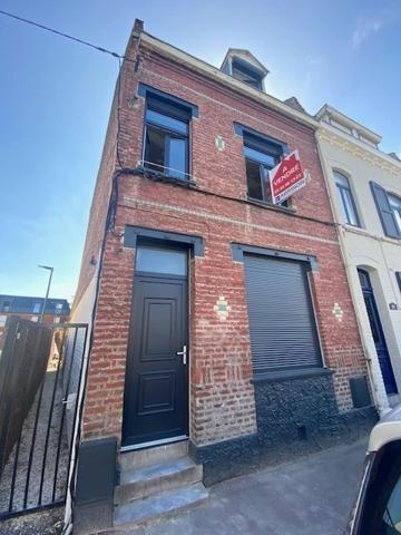 Maison coup de cœur. Belle pièce a vivre vue sur le jardin ,à l'étage une suite parentale avec salle de bain et un bureau , ensuite 2 chambres 1sdd MARCQ EN BAROEUL