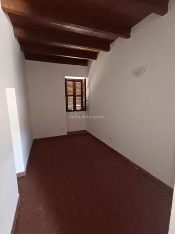 Location                                                      Appartement
                        
                     2 pièces                      26 m2                     à Eccica-Suarella