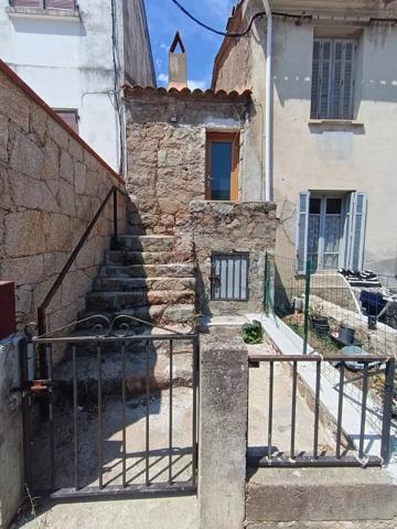 Location                                                      Appartement
                        
                     2 pièces                      26 m2                     à Eccica-Suarella