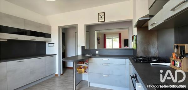 Maison à vendre 8 pièces 216 m² Saint-Pierre-les-Étieux