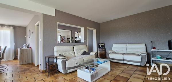 Maison à vendre 8 pièces 216 m² Saint-Pierre-les-Étieux