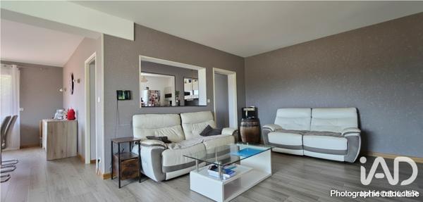 Maison à vendre 8 pièces 216 m² Saint-Pierre-les-Étieux