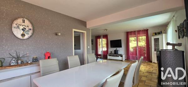 Maison à vendre 8 pièces 216 m² Saint-Pierre-les-Étieux