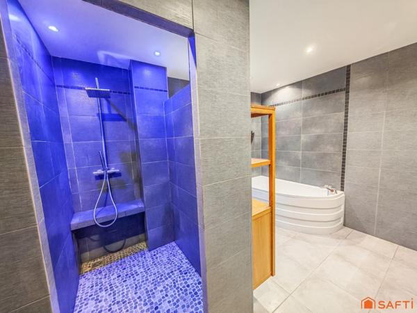 Maison familiale 5 chambres, piscine, grand garage.