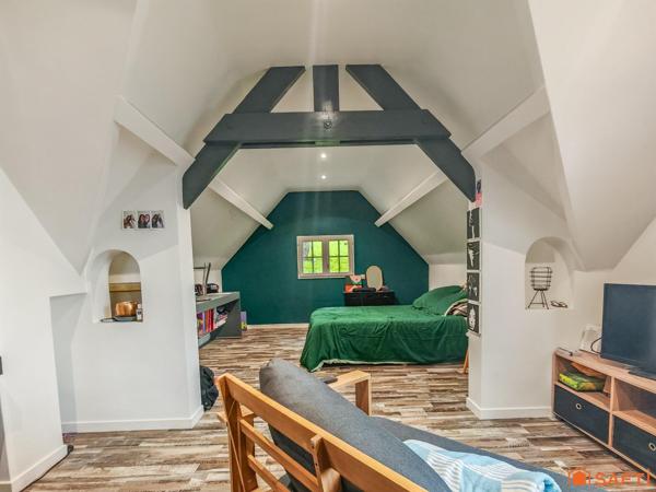 Maison familiale 5 chambres, piscine, grand garage.