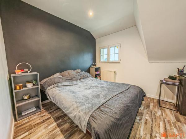 Maison familiale 5 chambres, piscine, grand garage.