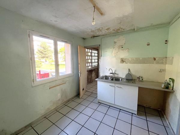 Appartement à vendre 143 640 € Bron 4 p 65 m² DPE E
