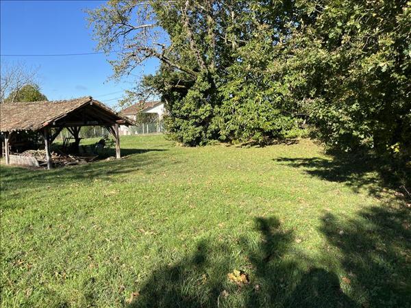 Terrain à vendre |  Peyrat-de-Bellac |  2790 m²